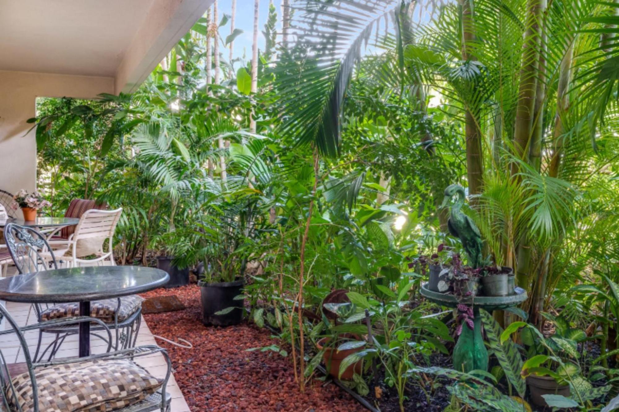 Castle At Maui Banyan Apartment *